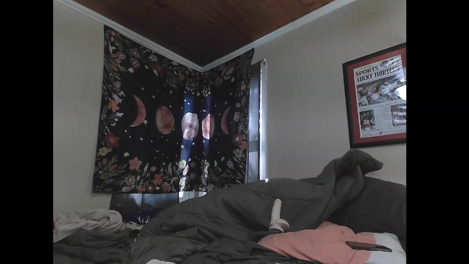 Gallery image thumbnail from KinkySapphire's myfreecams stream on, 11/22/2022, 17:27 image 1 of 20