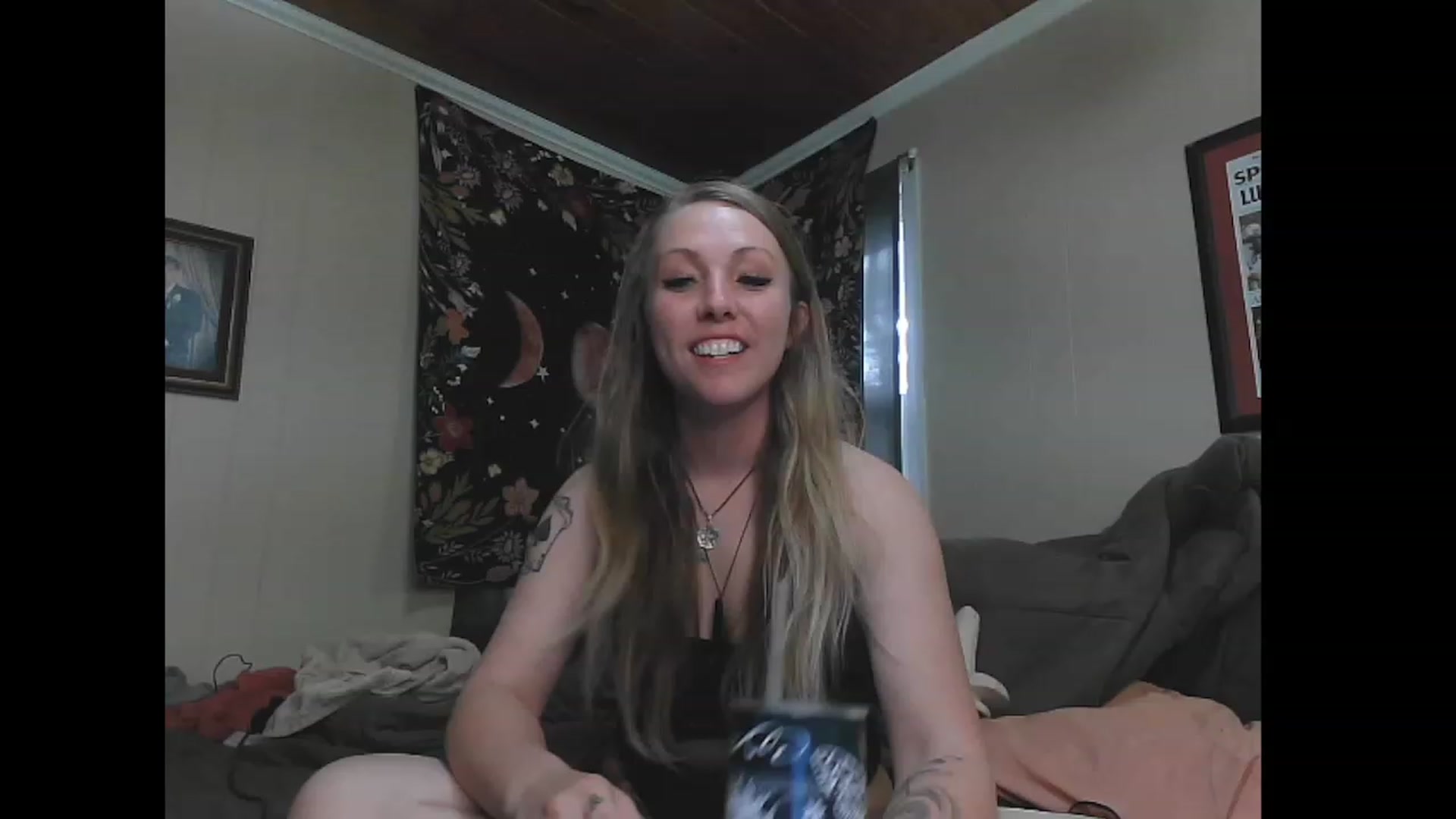Gallery image thumbnail from KinkySapphire's myfreecams stream on, 11/22/2022, 17:27 image 5 of 20
