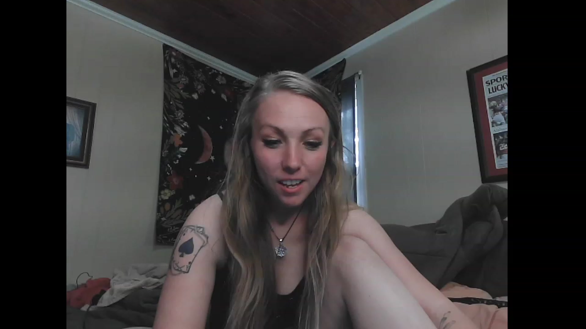 Gallery image thumbnail from KinkySapphire's myfreecams stream on, 11/22/2022, 17:27 image 11 of 20