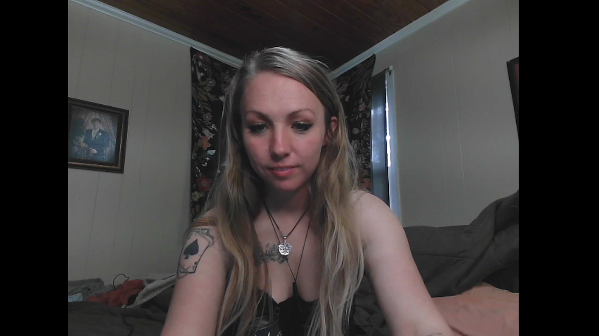 Gallery image thumbnail from KinkySapphire's myfreecams stream on, 11/22/2022, 17:27 image 20 of 20