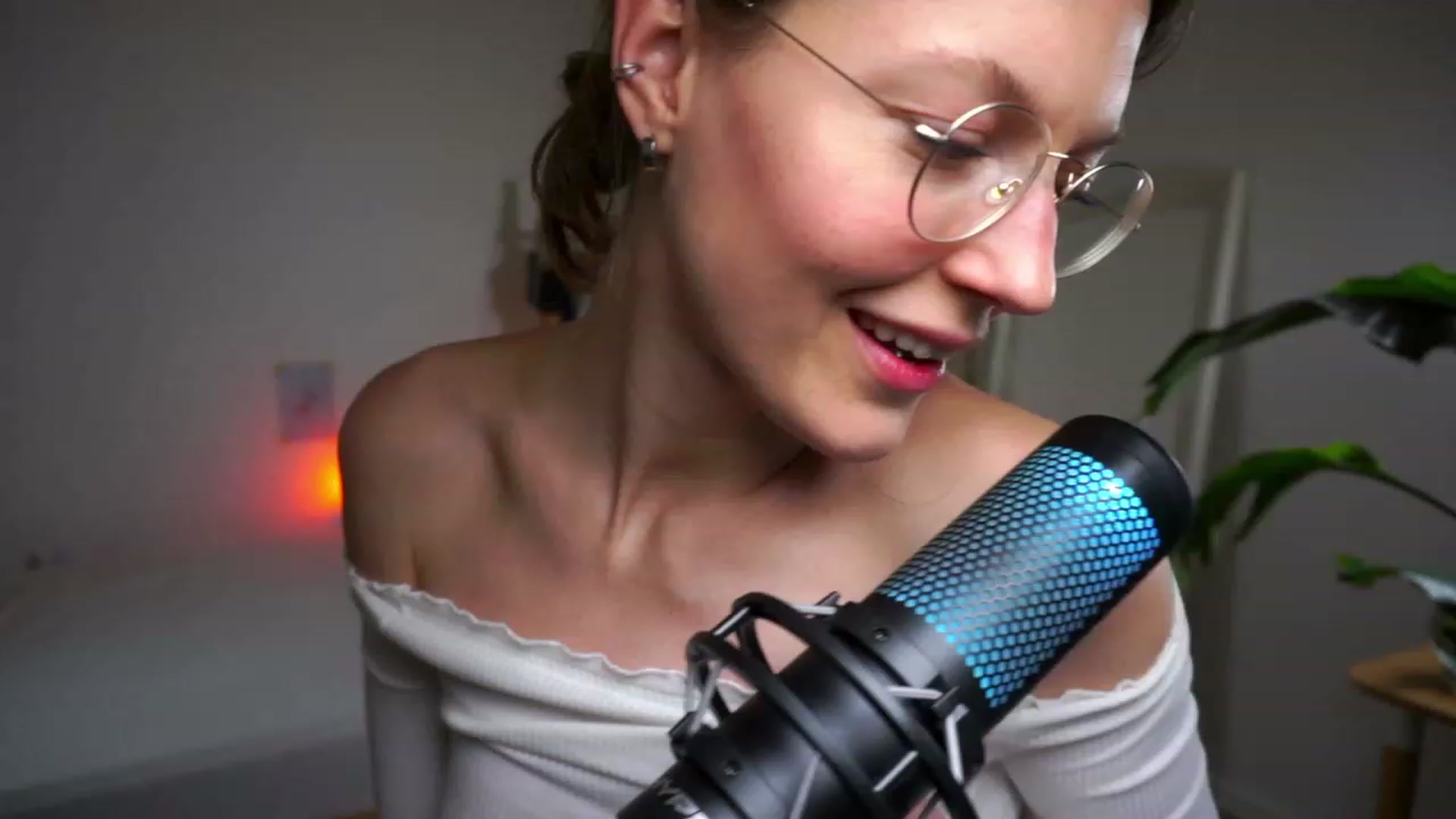 Gallery image thumbnail from Kinky_orange's myfreecams stream on, 01/05/2024, 13:22 image 9 of 20