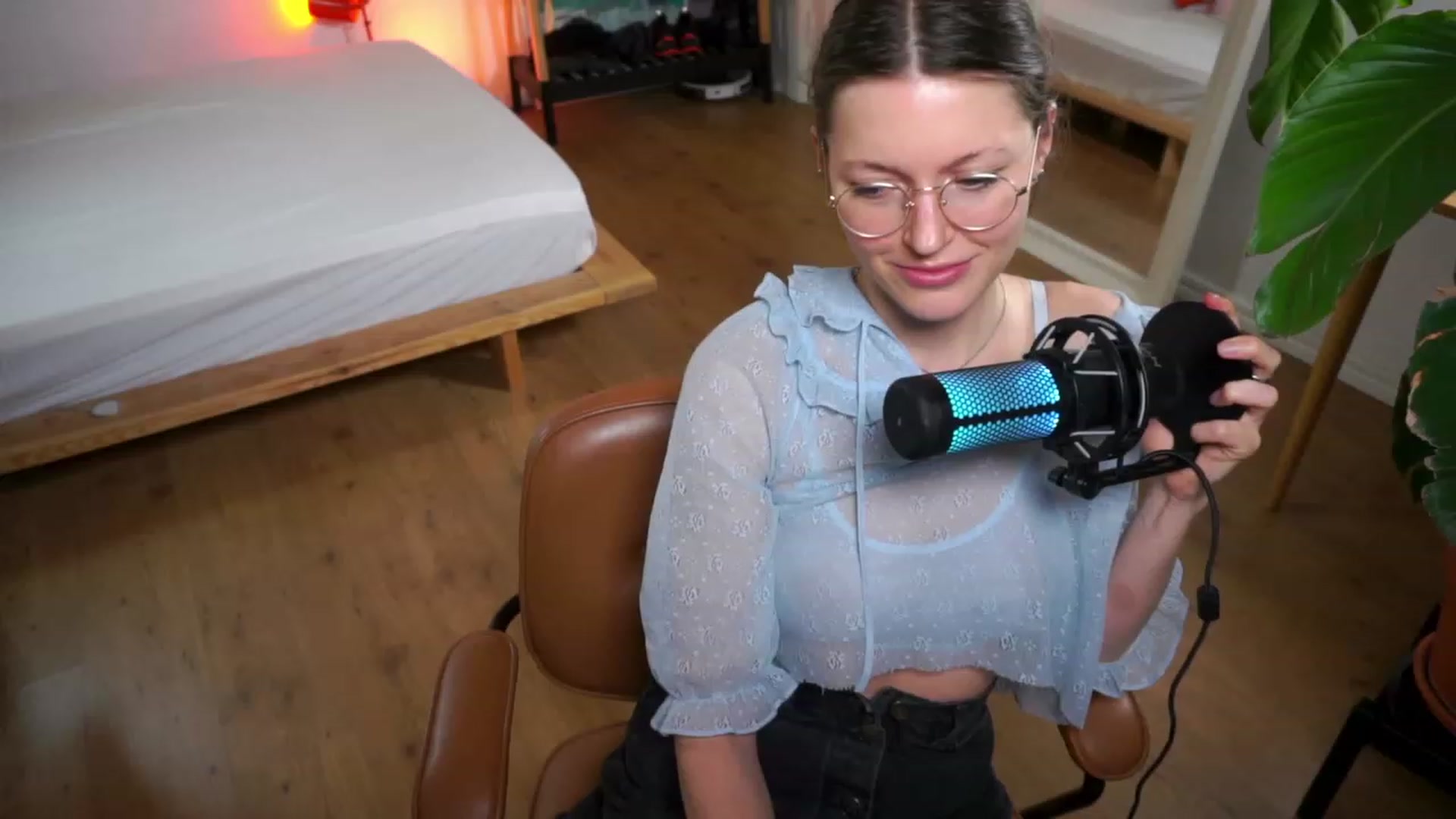 Gallery image thumbnail from Kinky_orange's myfreecams stream on, 01/08/2024, 14:55 image 19 of 20