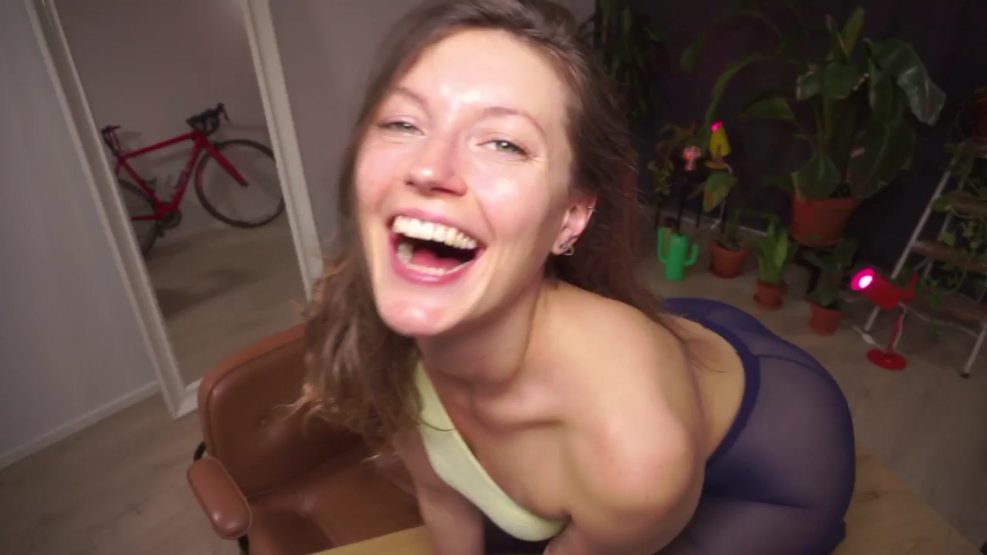 Gallery image thumbnail from Kinky_orange's myfreecams stream on, 05/29/2024, 10:40 image 1 of 20