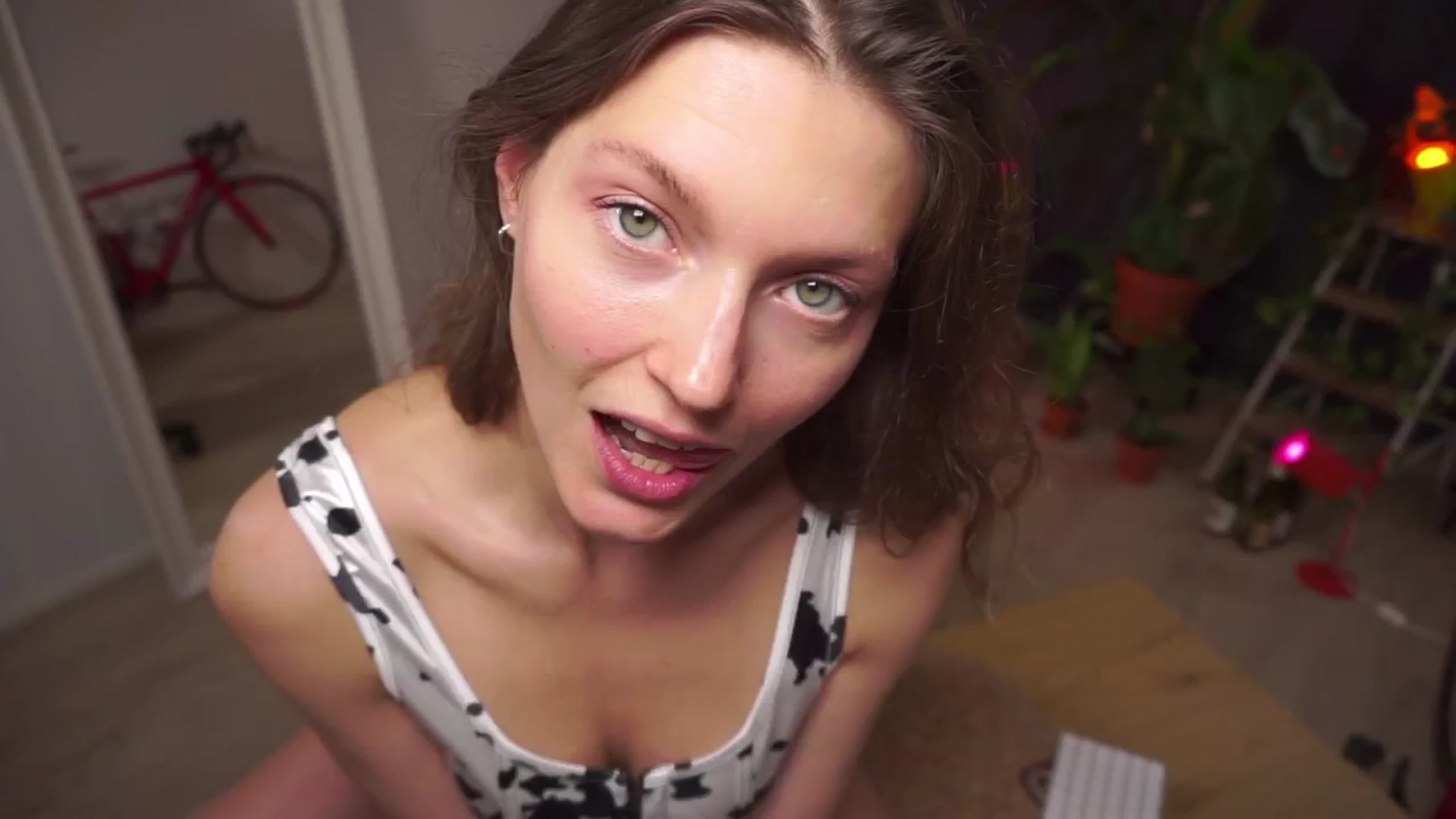 Gallery image thumbnail from Kinky_orange's myfreecams stream on, 06/21/2024, 10:32 image 14 of 20