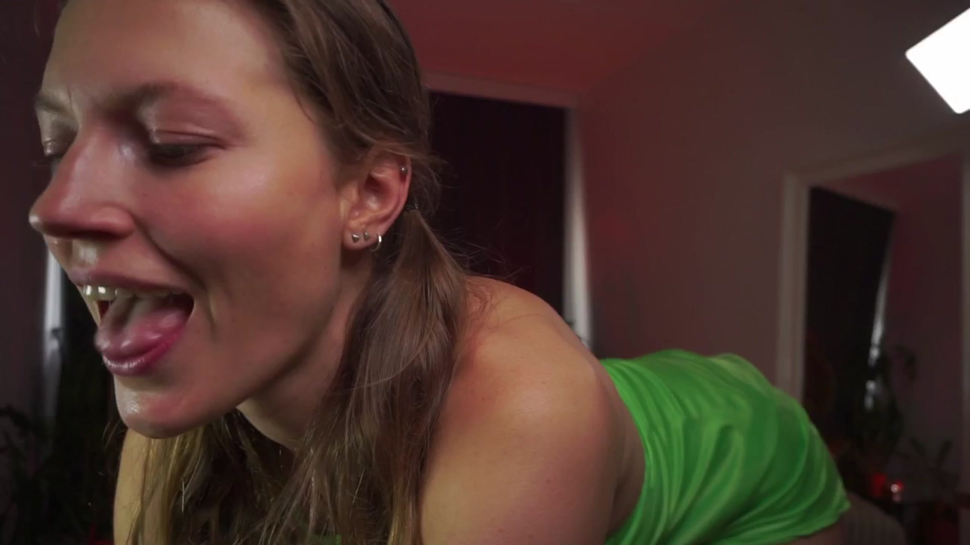Gallery image thumbnail from Kinky_orange's myfreecams stream on, 07/17/2024, 13:09 image 16 of 20