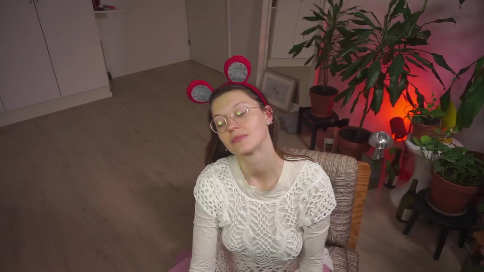 Gallery image thumbnail from Kinky_orange's myfreecams stream on, 12/17/2024, 17:54 image 10 of 20