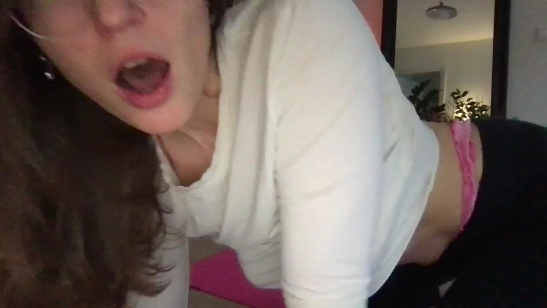 Gallery image thumbnail from Kinky_orange's myfreecams stream on, 12/18/2024, 12:27 image 4 of 20