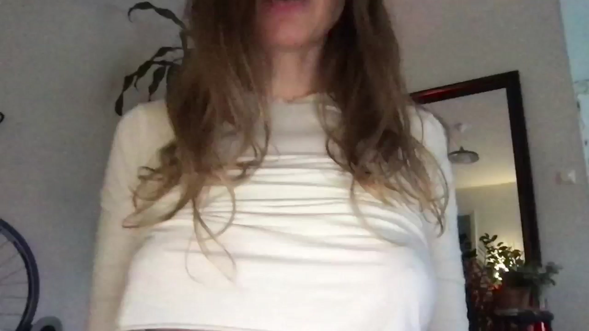 Gallery image thumbnail from Kinky_orange's myfreecams stream on, 12/18/2024, 12:27 image 10 of 20