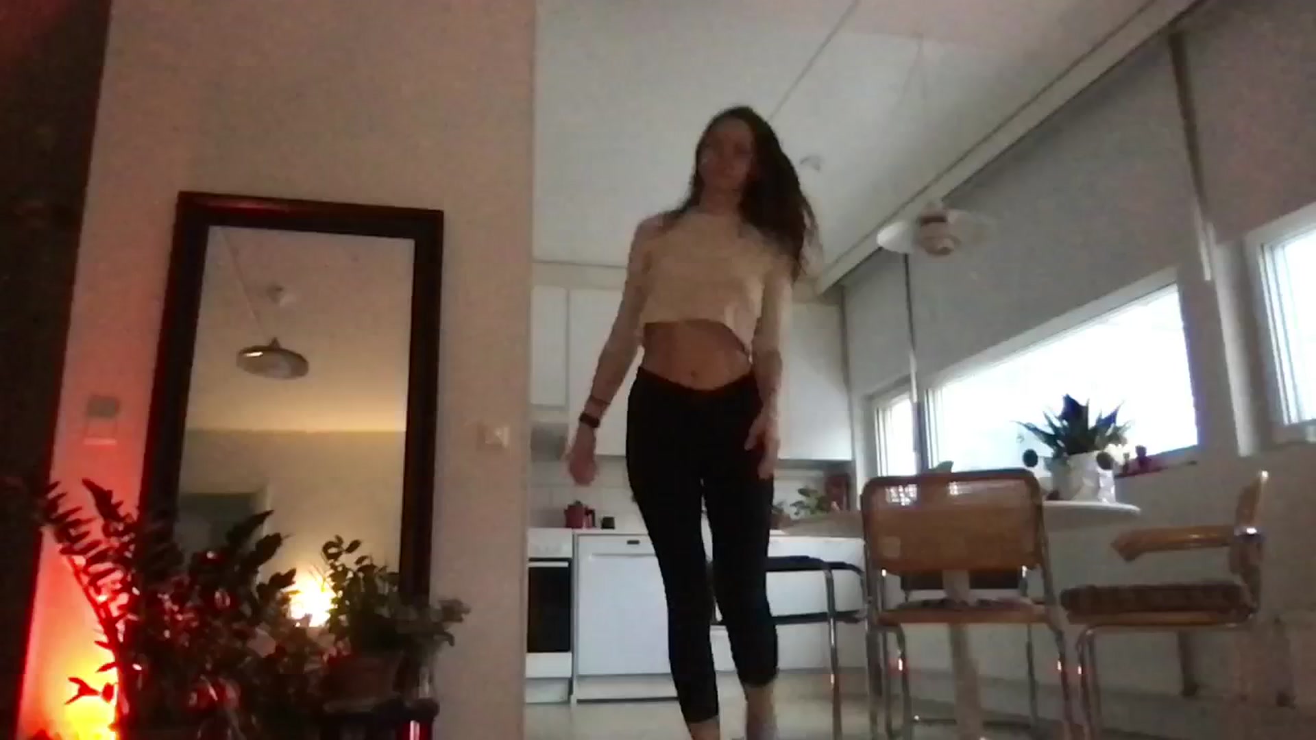 Gallery image thumbnail from Kinky_orange's myfreecams stream on, 12/18/2024, 12:27 image 17 of 20
