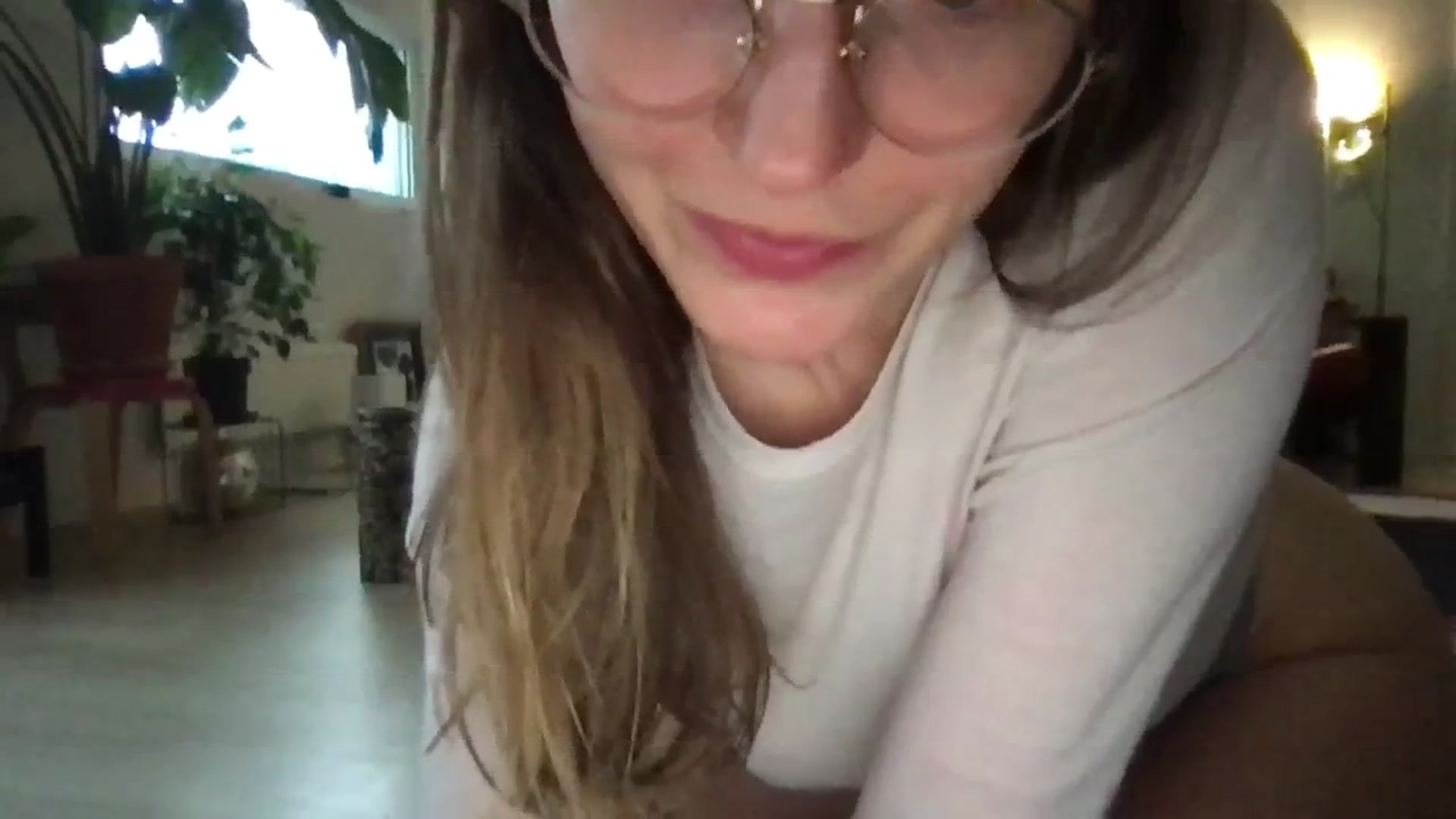 Gallery image thumbnail from Kinky_orange's myfreecams stream on, 12/20/2024, 12:42 image 15 of 20