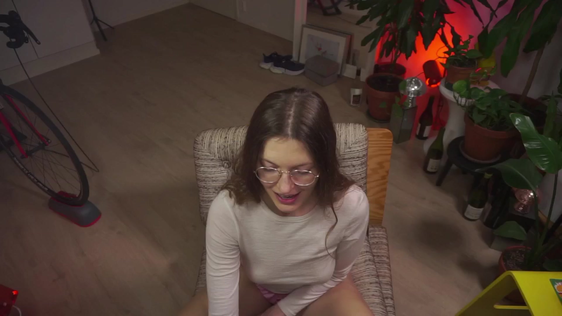 Gallery image thumbnail from Kinky_orange's myfreecams stream on, 12/29/2024, 13:54 image 18 of 20
