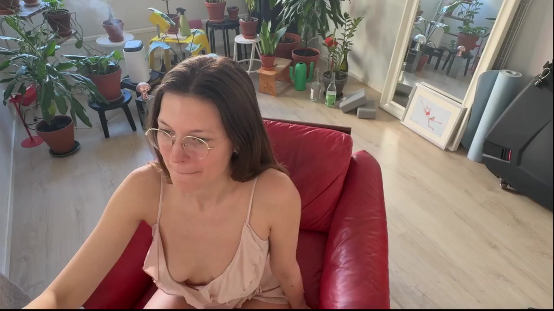 Gallery image thumbnail from Kinky_orange's myfreecams stream on, 03/04/2025, 12:24 image 10 of 20