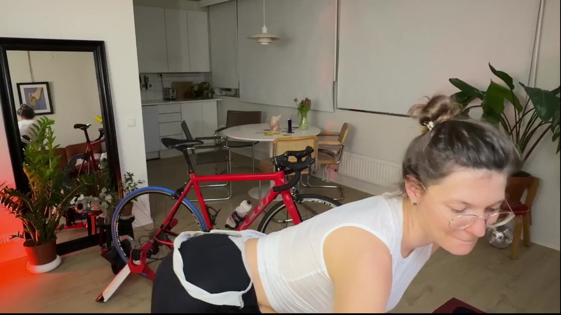 Gallery image thumbnail from Kinky_orange's myfreecams stream on, 03/23/2025, 19:33 image 8 of 20