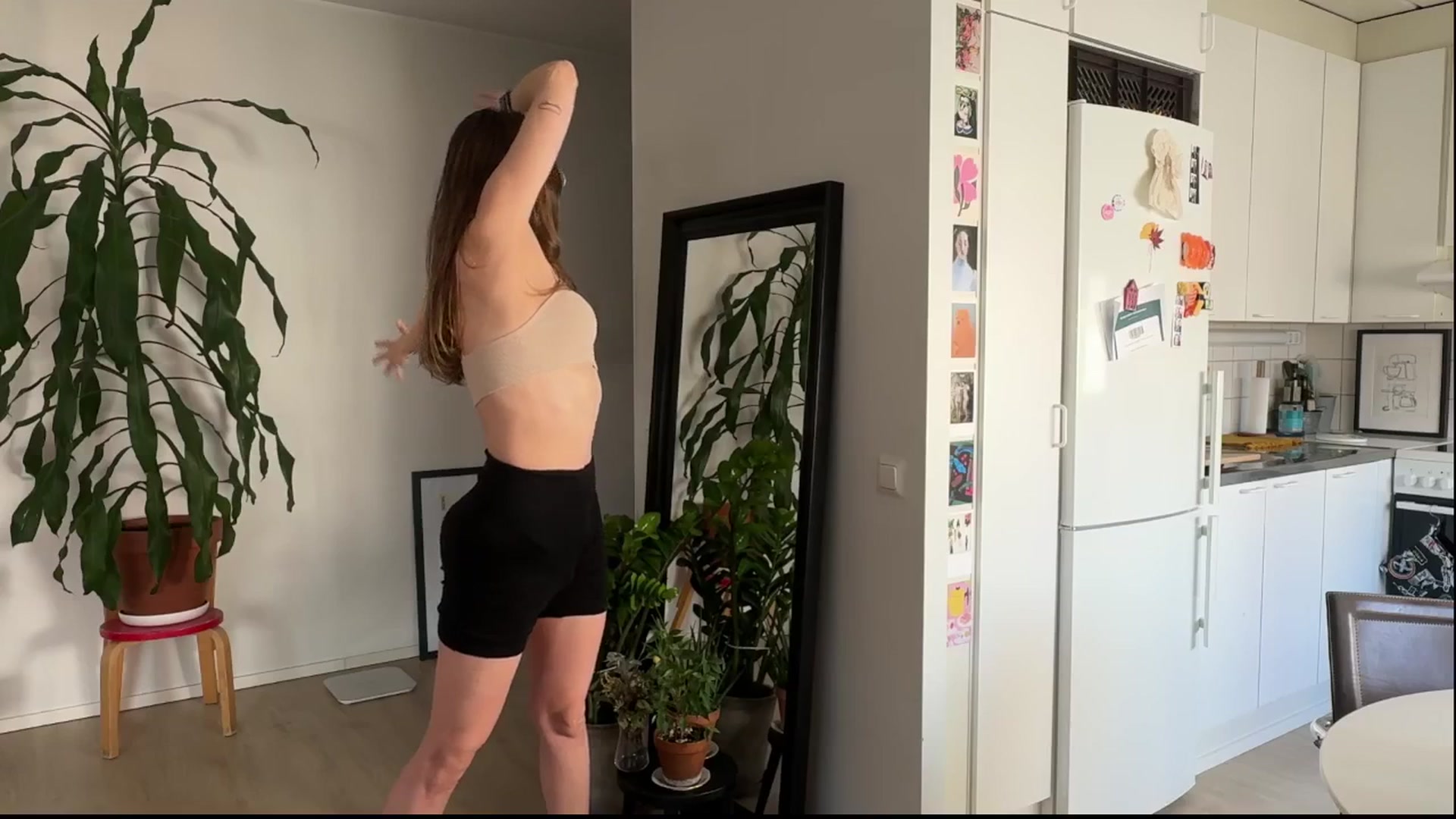 Gallery image thumbnail from Kinky_orange's myfreecams stream on, 04/08/2025, 12:22 image 6 of 20
