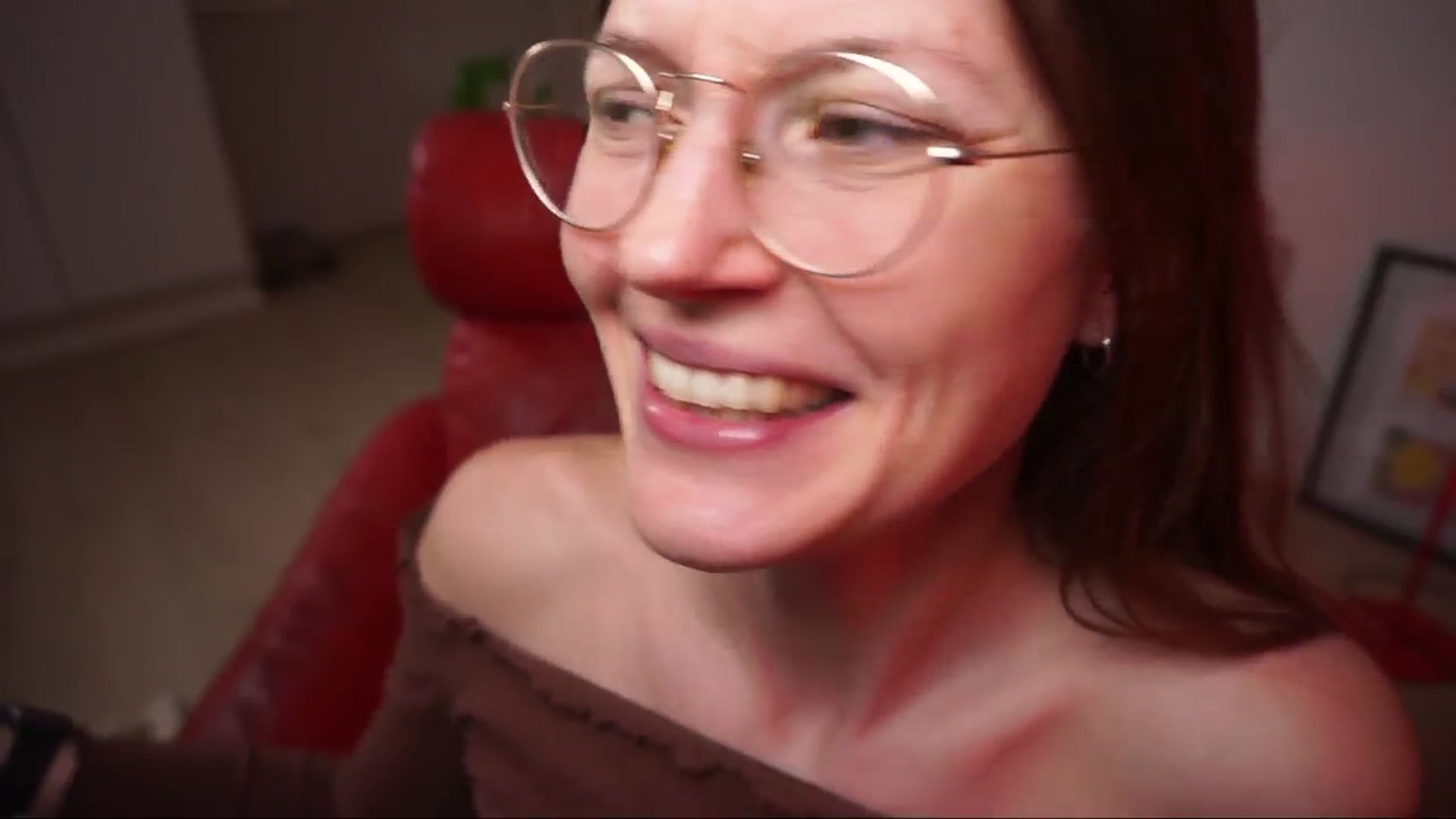 Gallery image thumbnail from Kinky_orange's myfreecams stream on, 12/21/2025, 13:34 image 15 of 20
