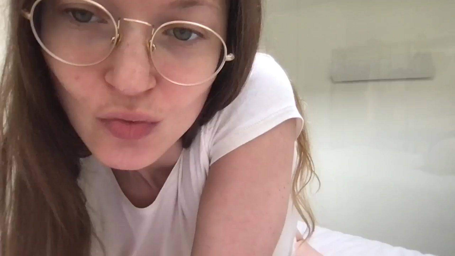 Gallery image thumbnail from Kinky_orange's myfreecams stream on, 02/03/2026, 13:37 image 1 of 20