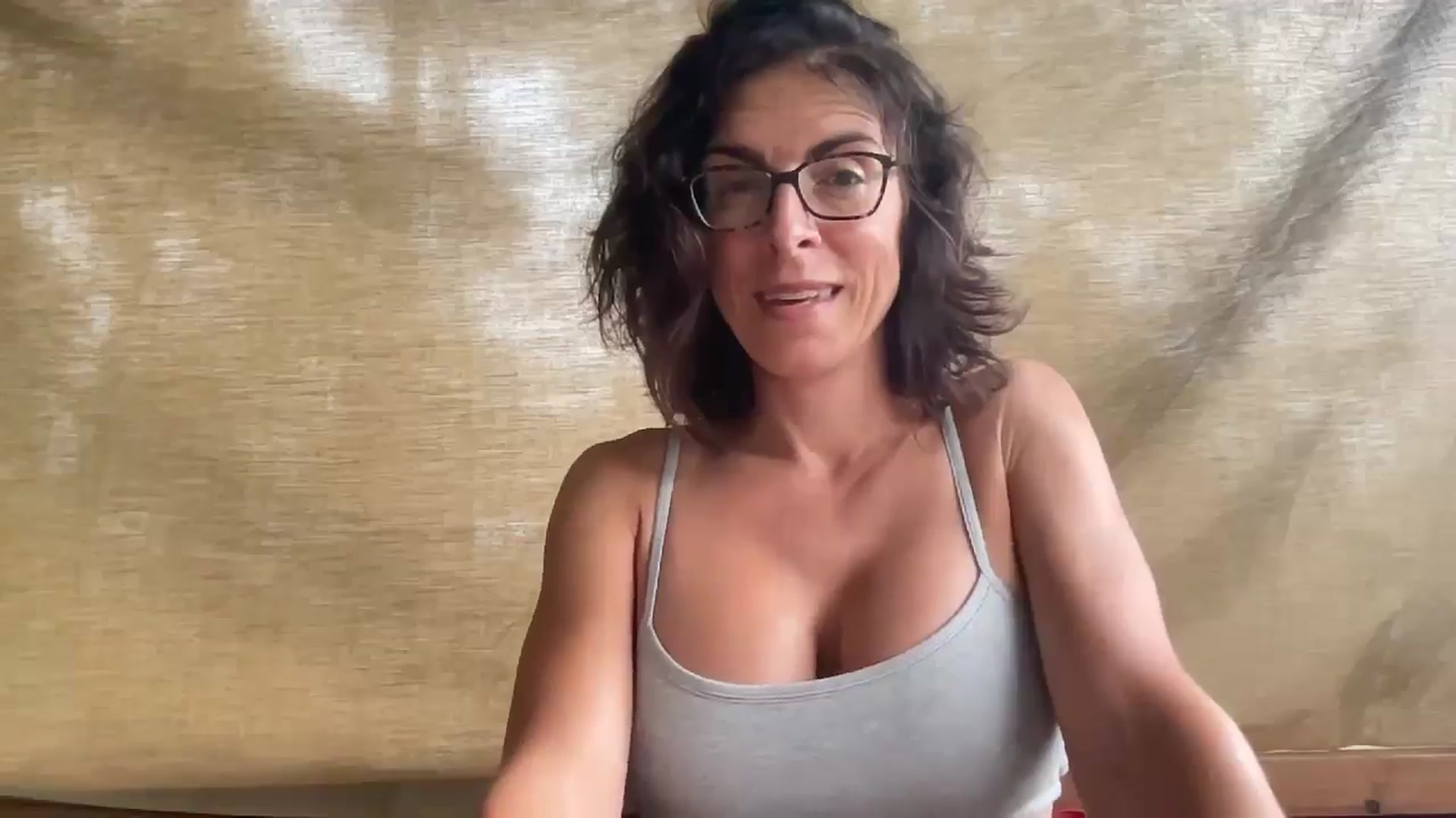 Gallery image thumbnail from Kinkyfrenchie's myfreecams stream on, 08/11/2024, 20:34 image 16 of 20