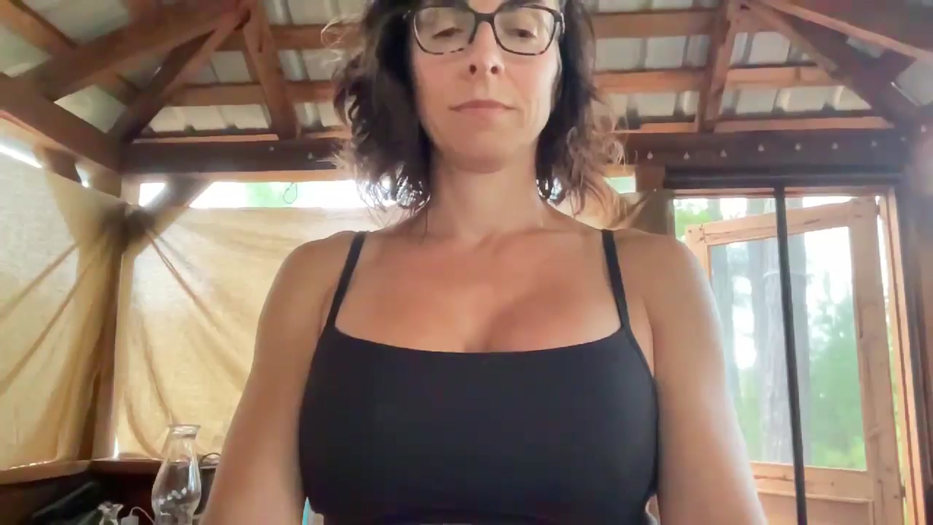 Gallery image thumbnail from Kinkyfrenchie's myfreecams stream on, 08/17/2024, 21:18 image 10 of 20