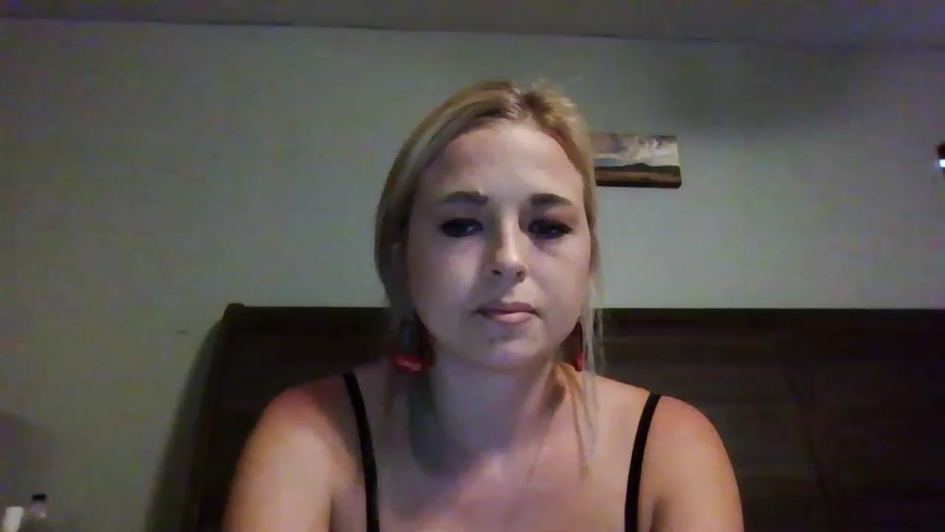 Gallery image thumbnail from Kinkykatie2's myfreecams stream on, 11/14/2022, 17:57 image 17 of 20