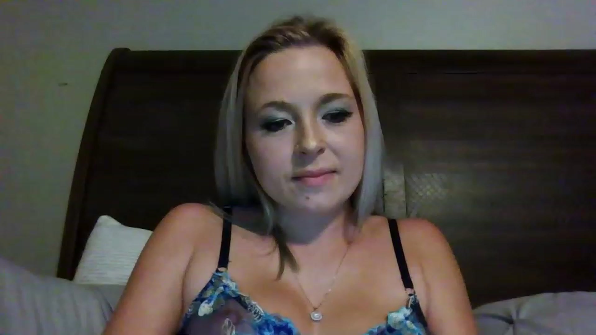Gallery image thumbnail from Kinkykatie2's myfreecams stream on, 12/01/2022, 18:50 image 1 of 20