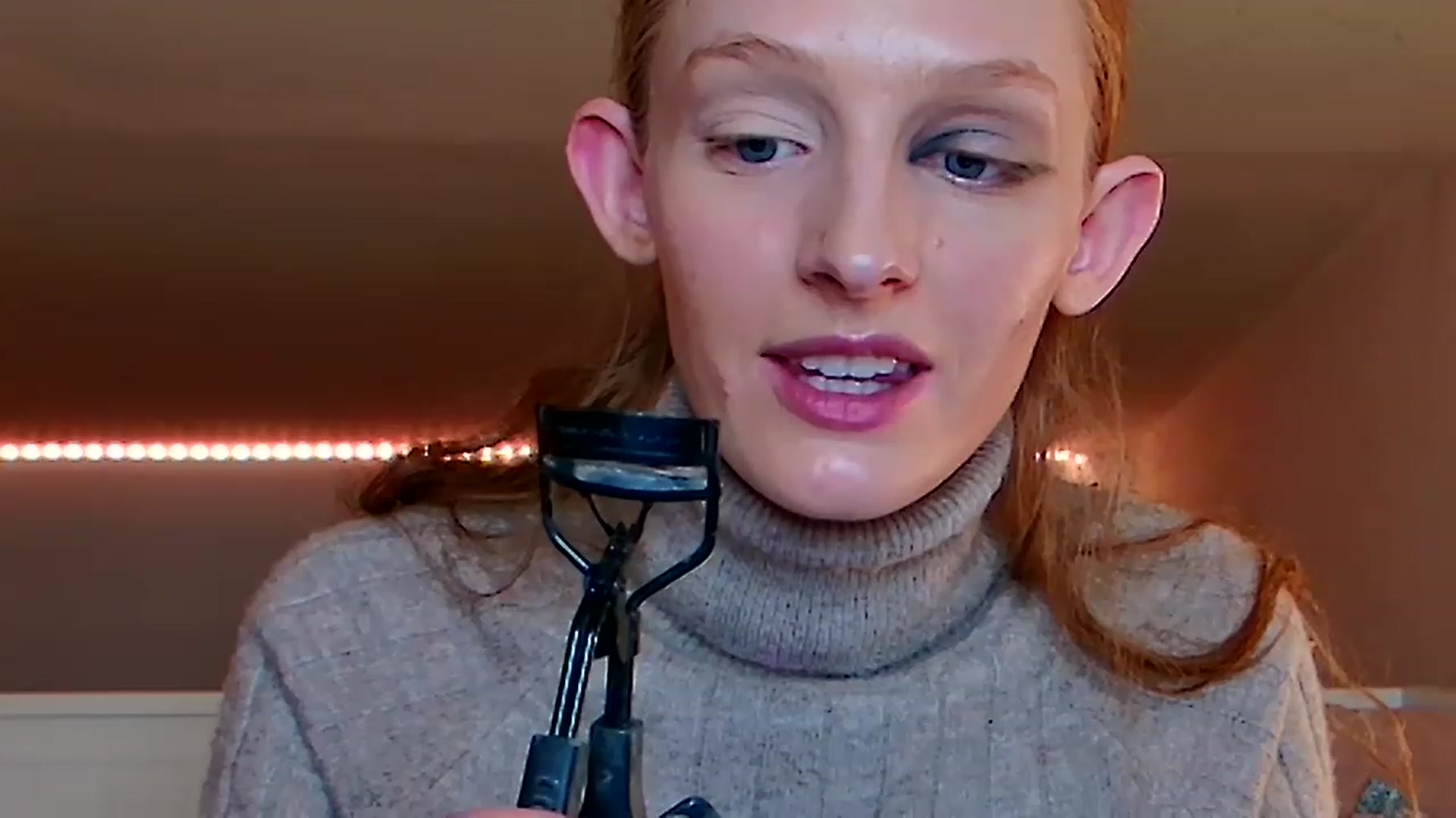 Gallery image thumbnail from Kinkywander's myfreecams stream on, 11/20/2022, 16:53 image 19 of 20