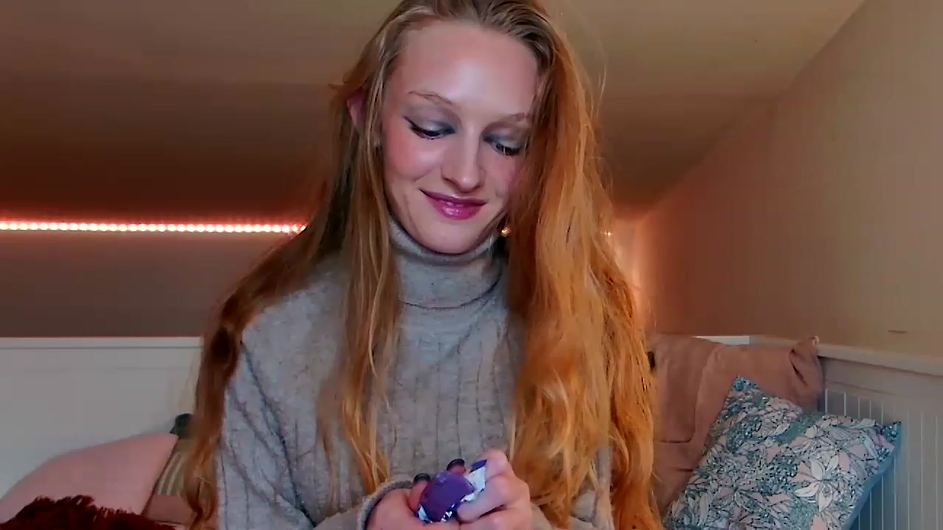 Gallery image thumbnail from Kinkywander's myfreecams stream on, 11/20/2022, 18:06 image 13 of 20