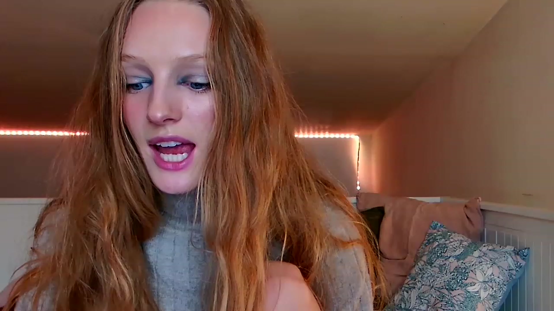Gallery image thumbnail from Kinkywander's myfreecams stream on, 11/20/2022, 18:06 image 17 of 20