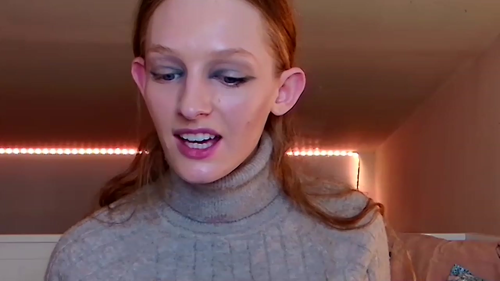 Gallery image thumbnail from Kinkywander's myfreecams stream on, 11/20/2022, 18:06 image 3 of 20