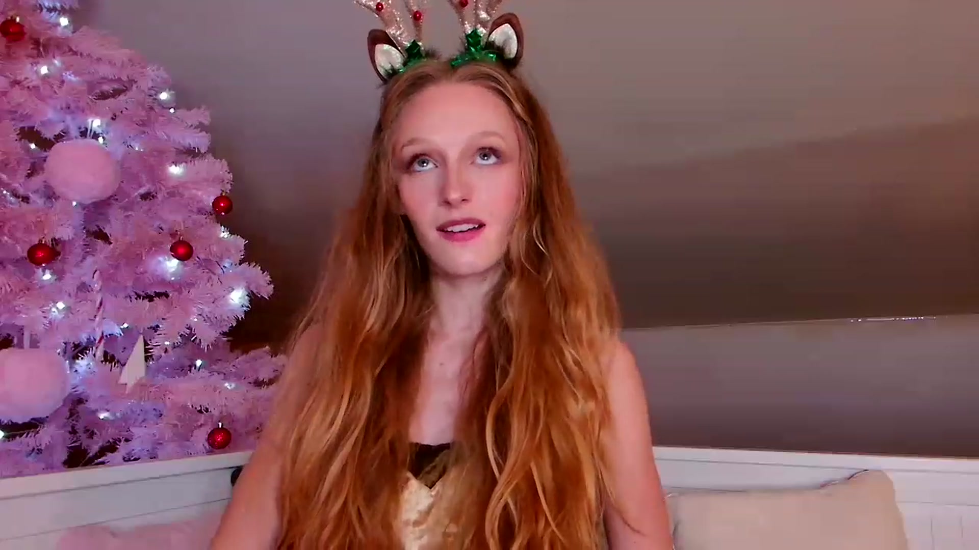 Gallery image thumbnail from Kinkywander's myfreecams stream on, 12/04/2022, 18:46 image 9 of 20