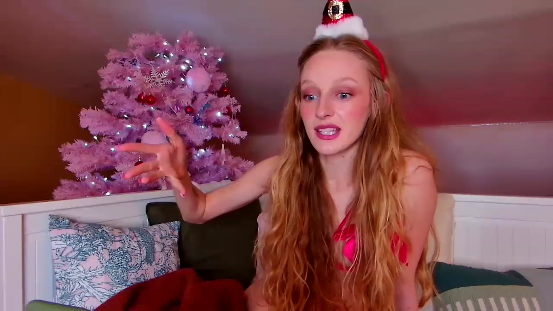 Gallery image thumbnail from Kinkywander's myfreecams stream on, 12/10/2022, 18:21 image 7 of 20