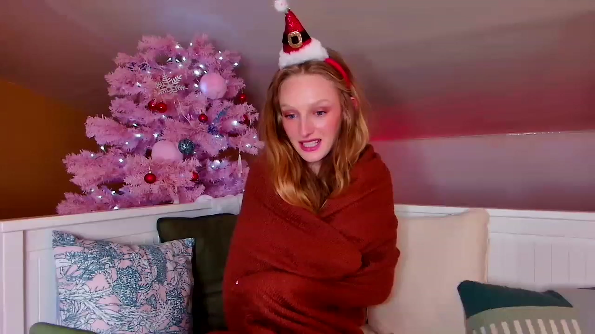 Gallery image thumbnail from Kinkywander's myfreecams stream on, 12/10/2022, 18:21 image 12 of 20