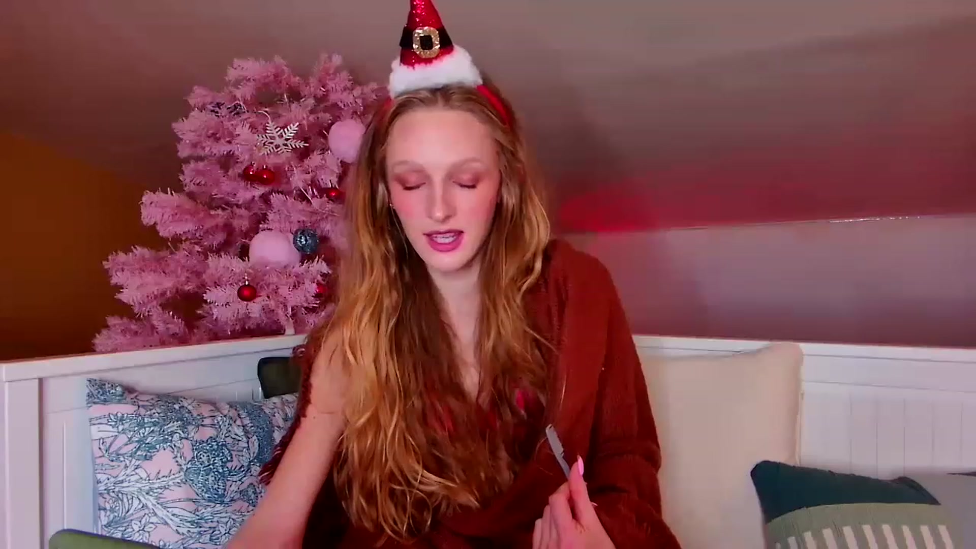 Gallery image thumbnail from Kinkywander's myfreecams stream on, 12/10/2022, 18:21 image 16 of 20