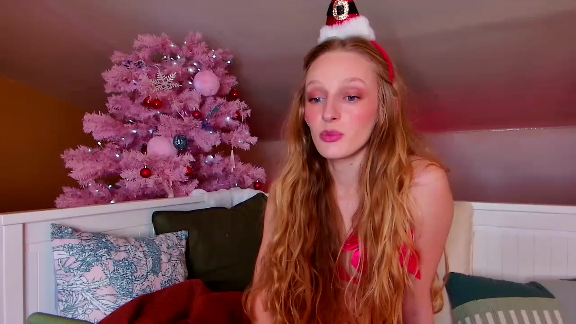 Gallery image thumbnail from Kinkywander's myfreecams stream on, 12/10/2022, 18:21 image 6 of 20