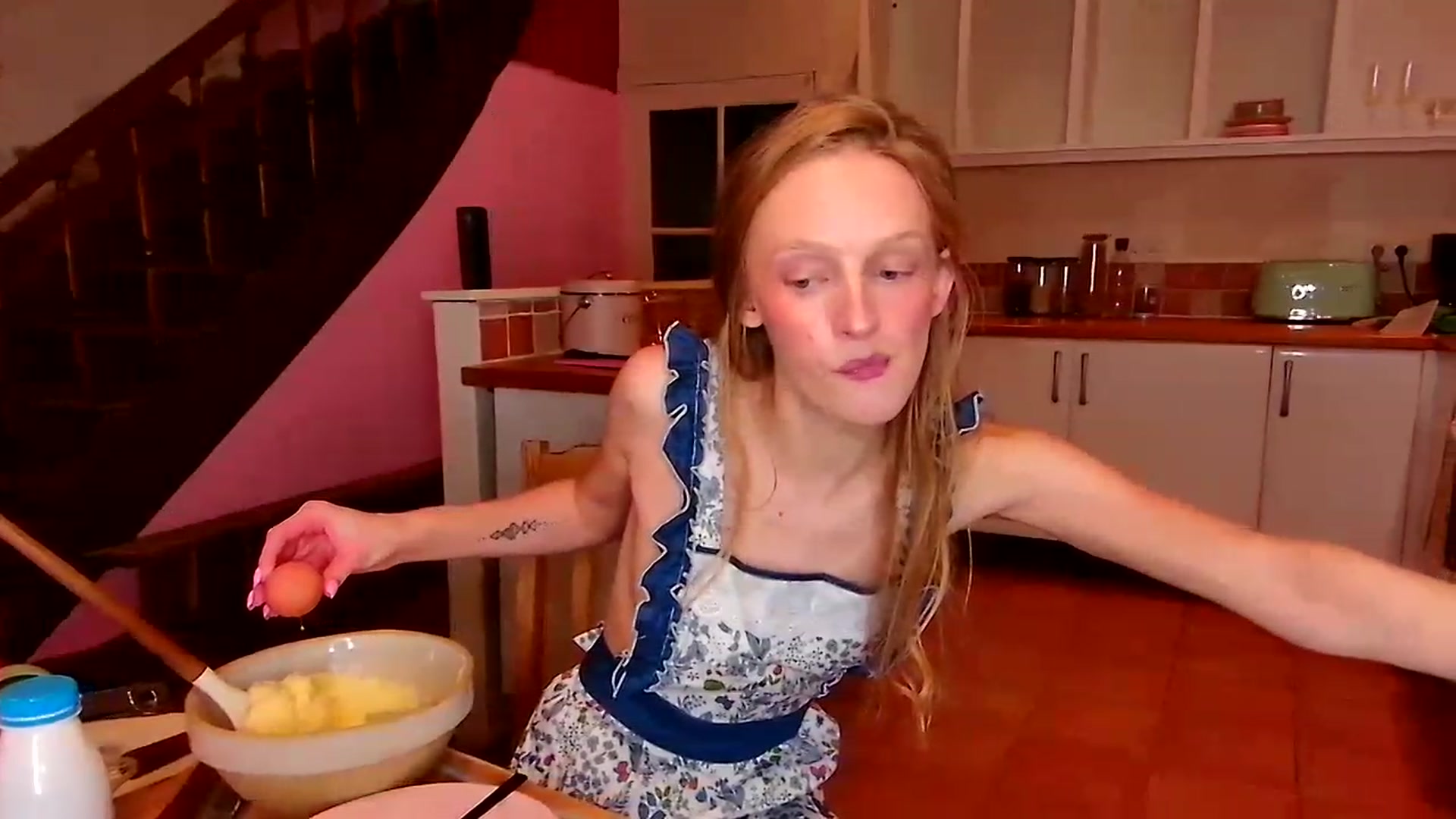 Gallery image thumbnail from Kinkywander's myfreecams stream on, 12/11/2022, 16:31 image 15 of 20
