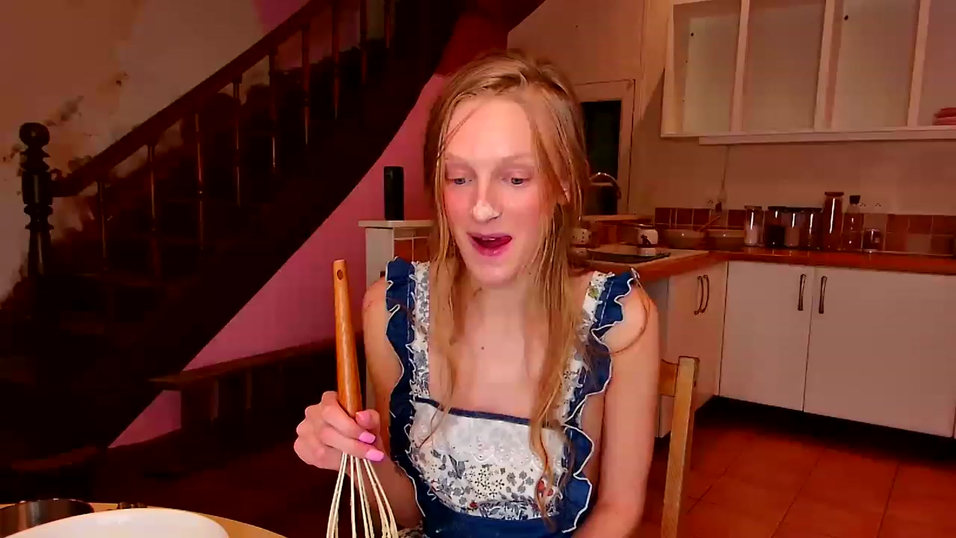 Gallery image thumbnail from Kinkywander's myfreecams stream on, 12/11/2022, 19:34 image 14 of 20
