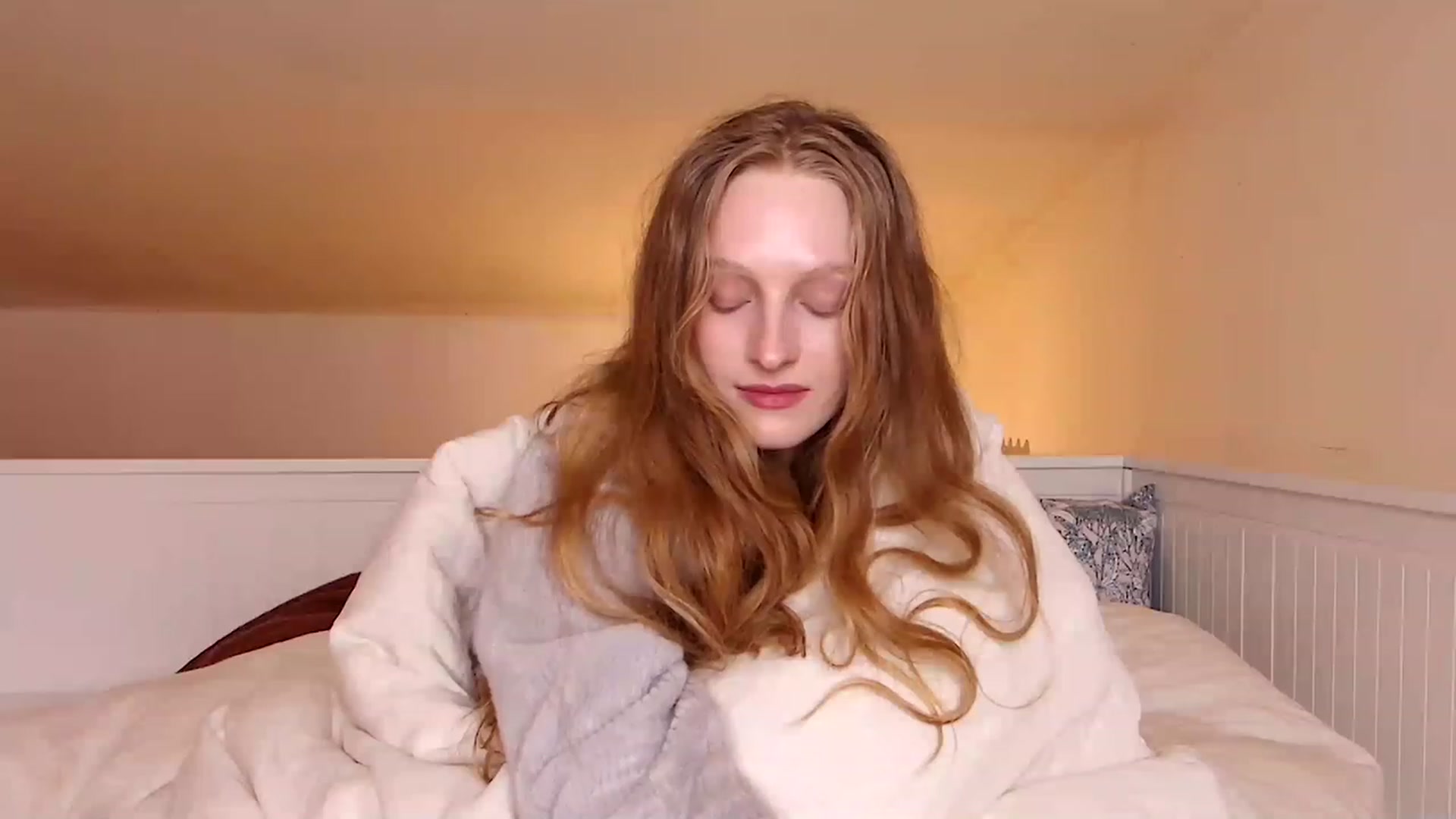 Gallery image thumbnail from Kinkywander's myfreecams stream on, 03/11/2023, 21:01 image 6 of 20