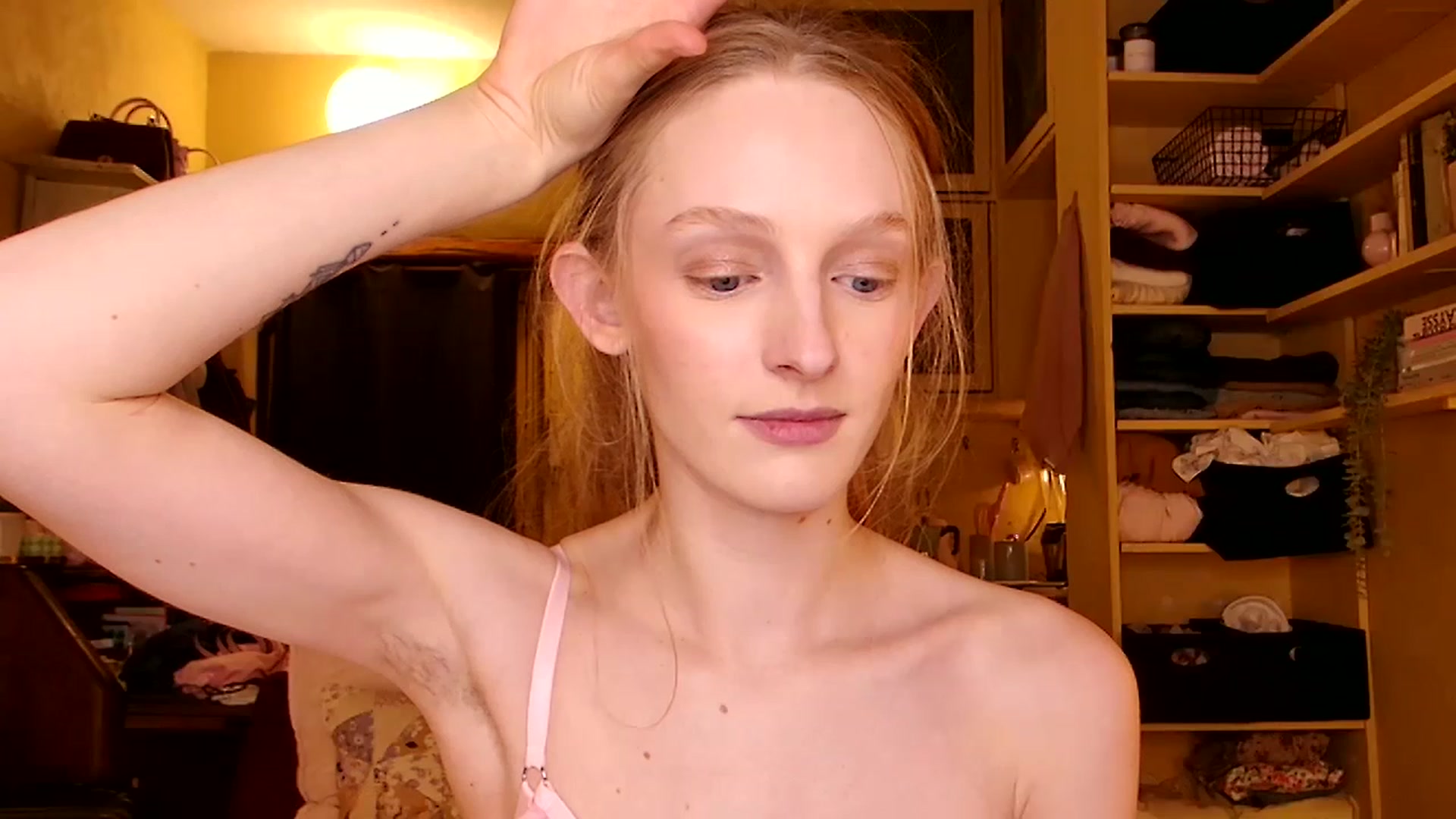 Gallery image thumbnail from Kinkywander's myfreecams stream on, 03/25/2023, 21:39 image 7 of 20