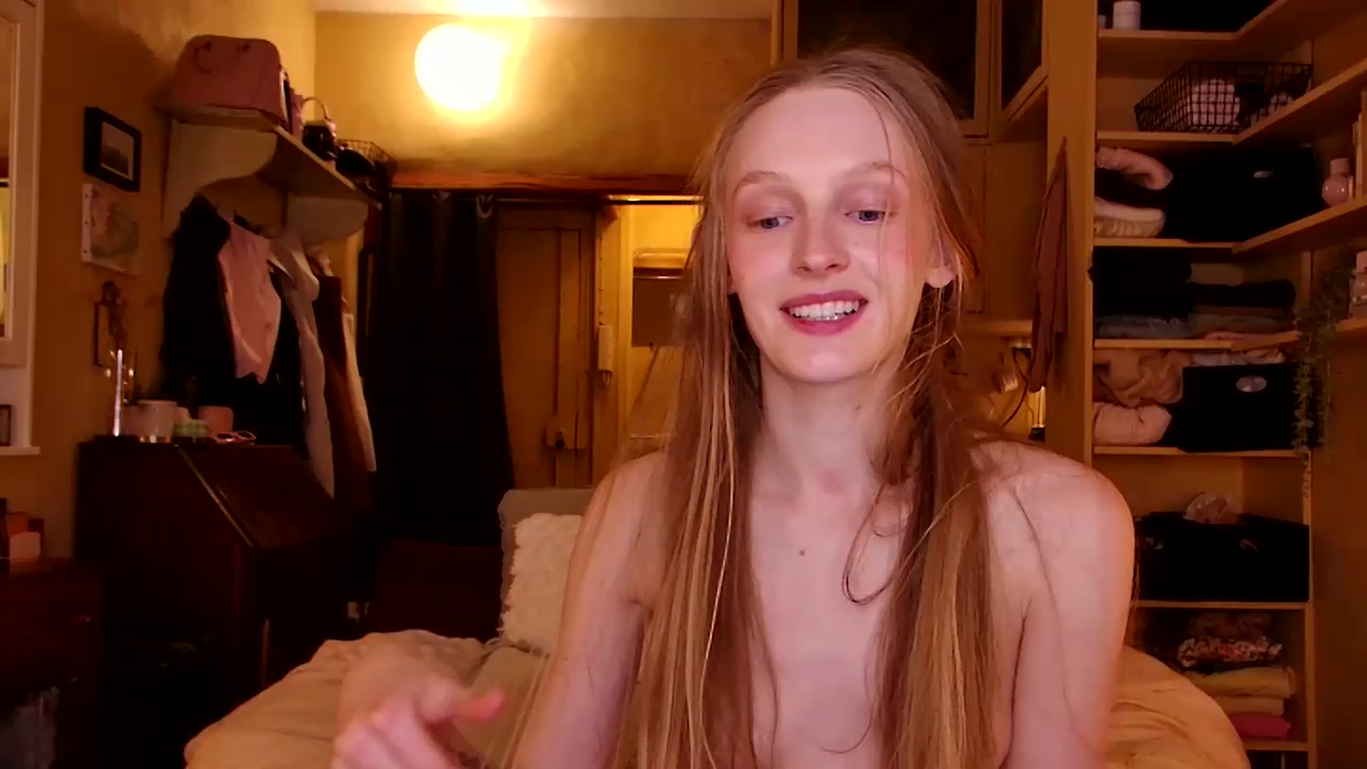 Gallery image thumbnail from Kinkywander's myfreecams stream on, 03/26/2023, 20:37 image 3 of 20