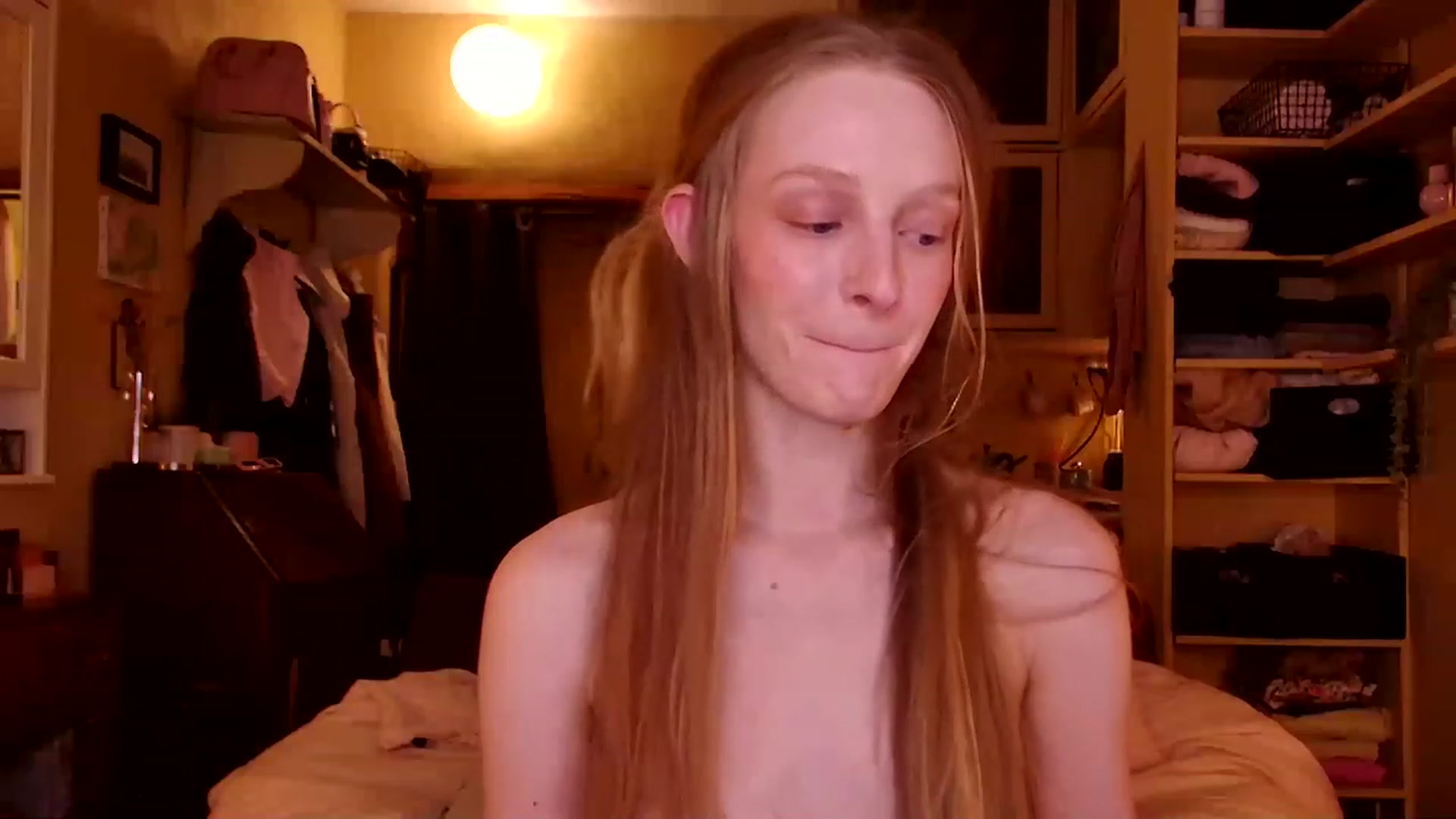 Gallery image thumbnail from Kinkywander's myfreecams stream on, 03/26/2023, 20:37 image 9 of 20