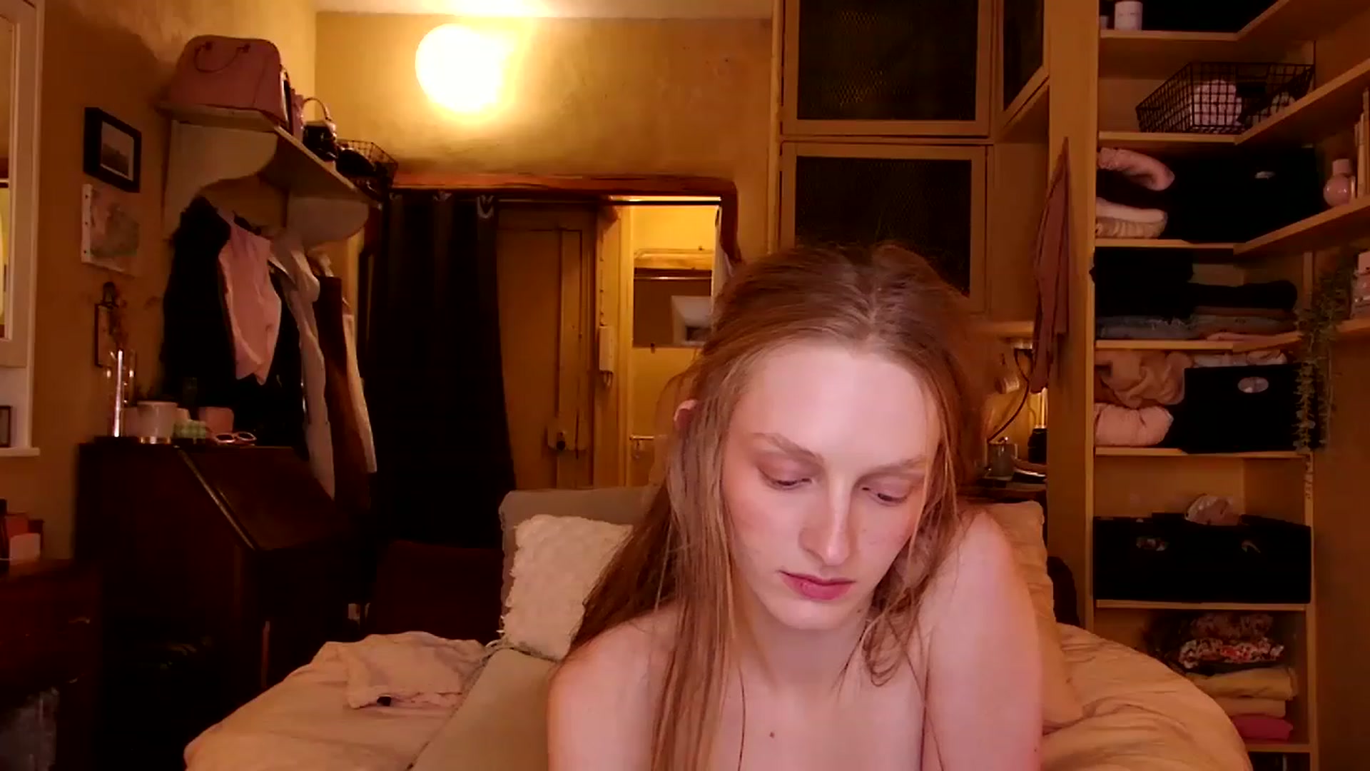 Gallery image thumbnail from Kinkywander's myfreecams stream on, 03/26/2023, 20:37 image 1 of 20