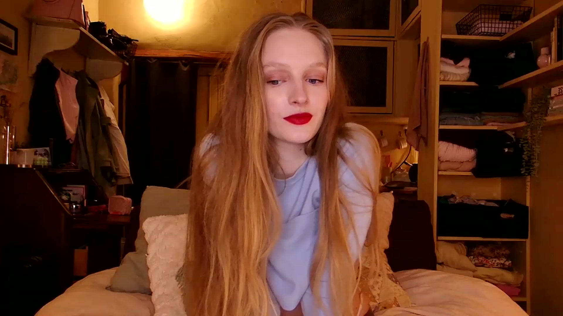 Gallery image thumbnail from Kinkywander's myfreecams stream on, 04/01/2023, 19:19 image 7 of 20