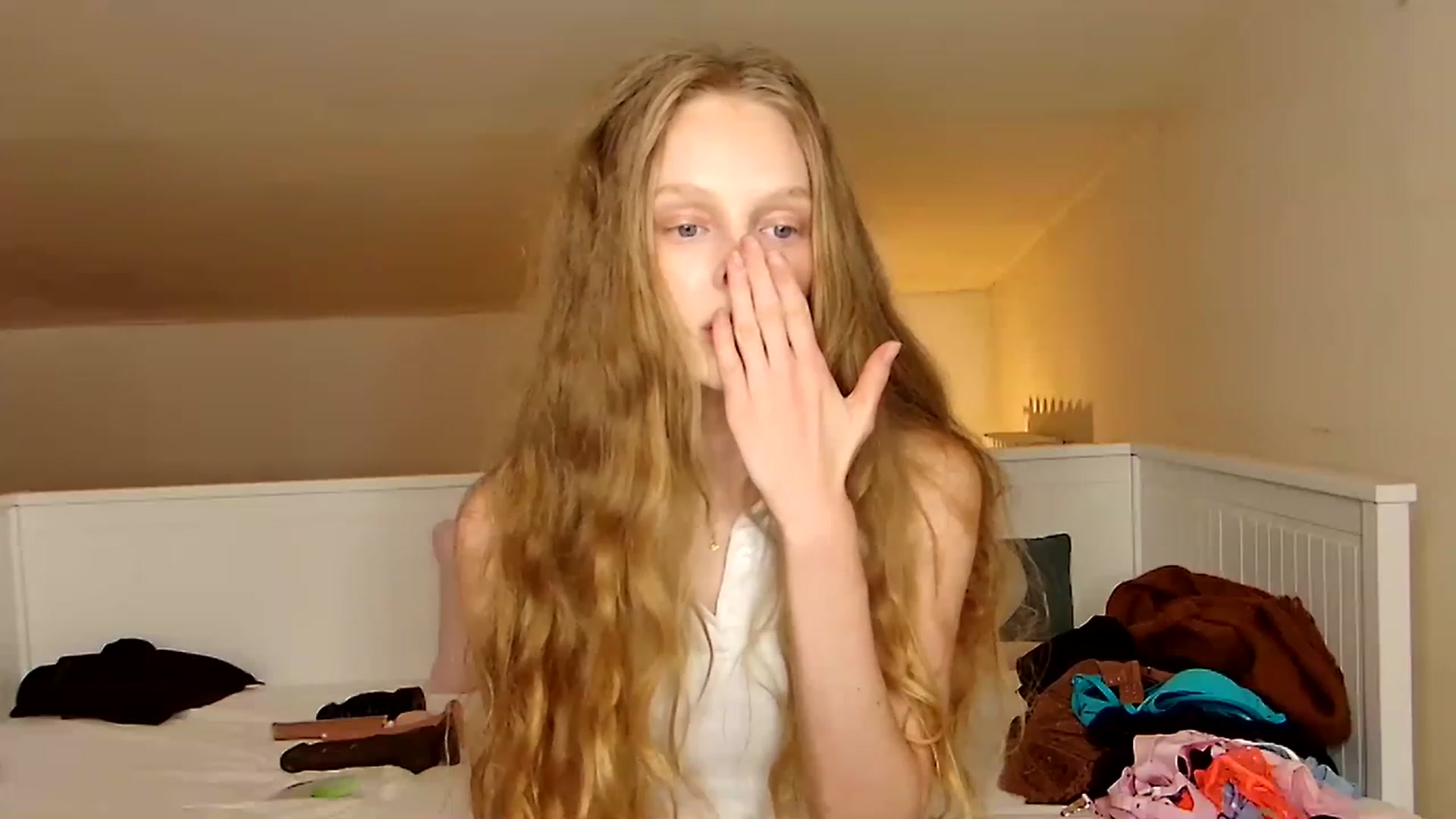 Gallery image thumbnail from Kinkywander's myfreecams stream on, 05/06/2023, 19:33 image 4 of 20