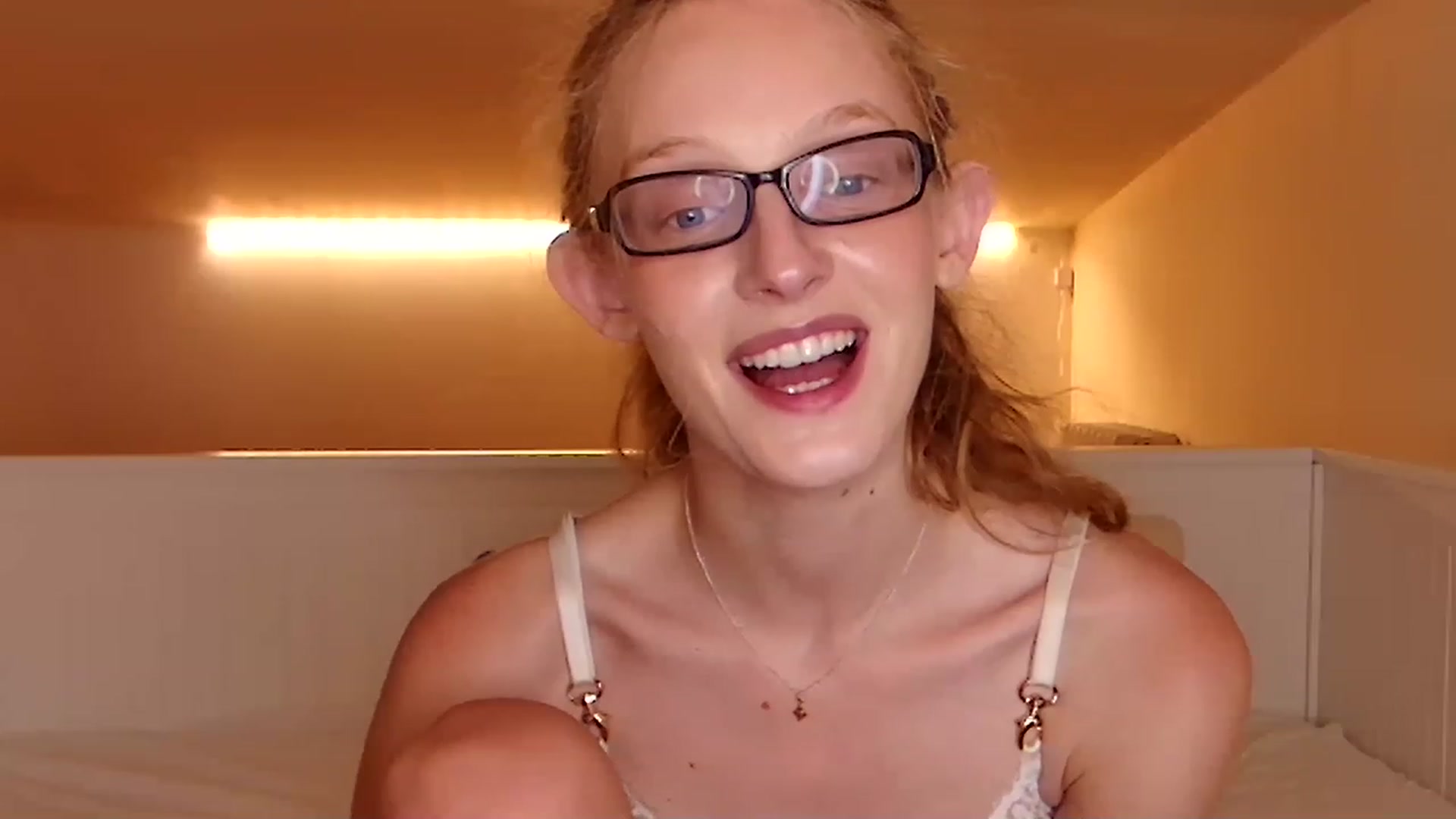 Gallery image thumbnail from Kinkywander's myfreecams stream on, 06/11/2023, 20:41 image 11 of 20