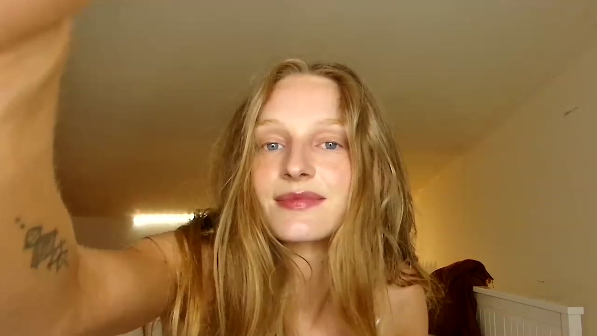 Gallery image thumbnail from Kinkywander's myfreecams stream on, 06/18/2023, 21:27 image 2 of 20