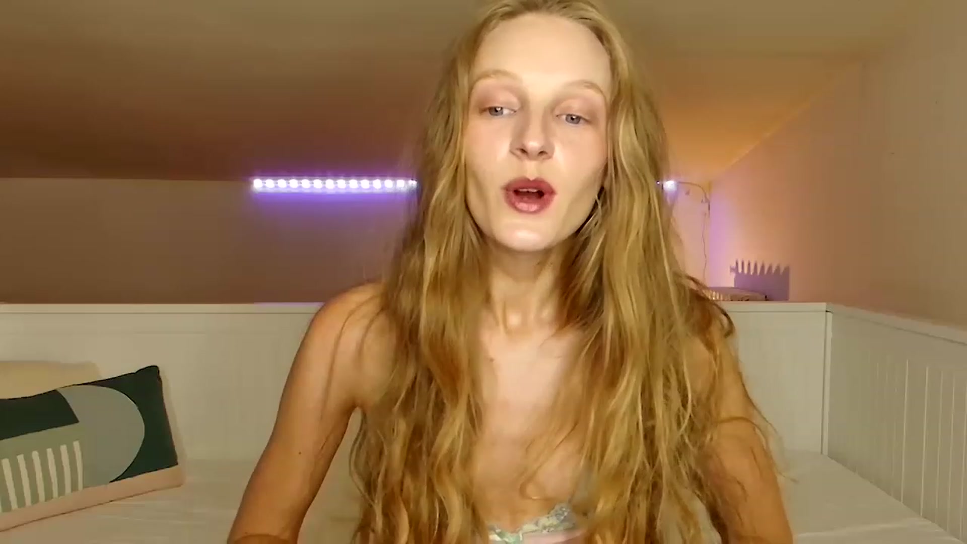 Gallery image thumbnail from Kinkywander's myfreecams stream on, 06/24/2023, 19:20 image 4 of 20