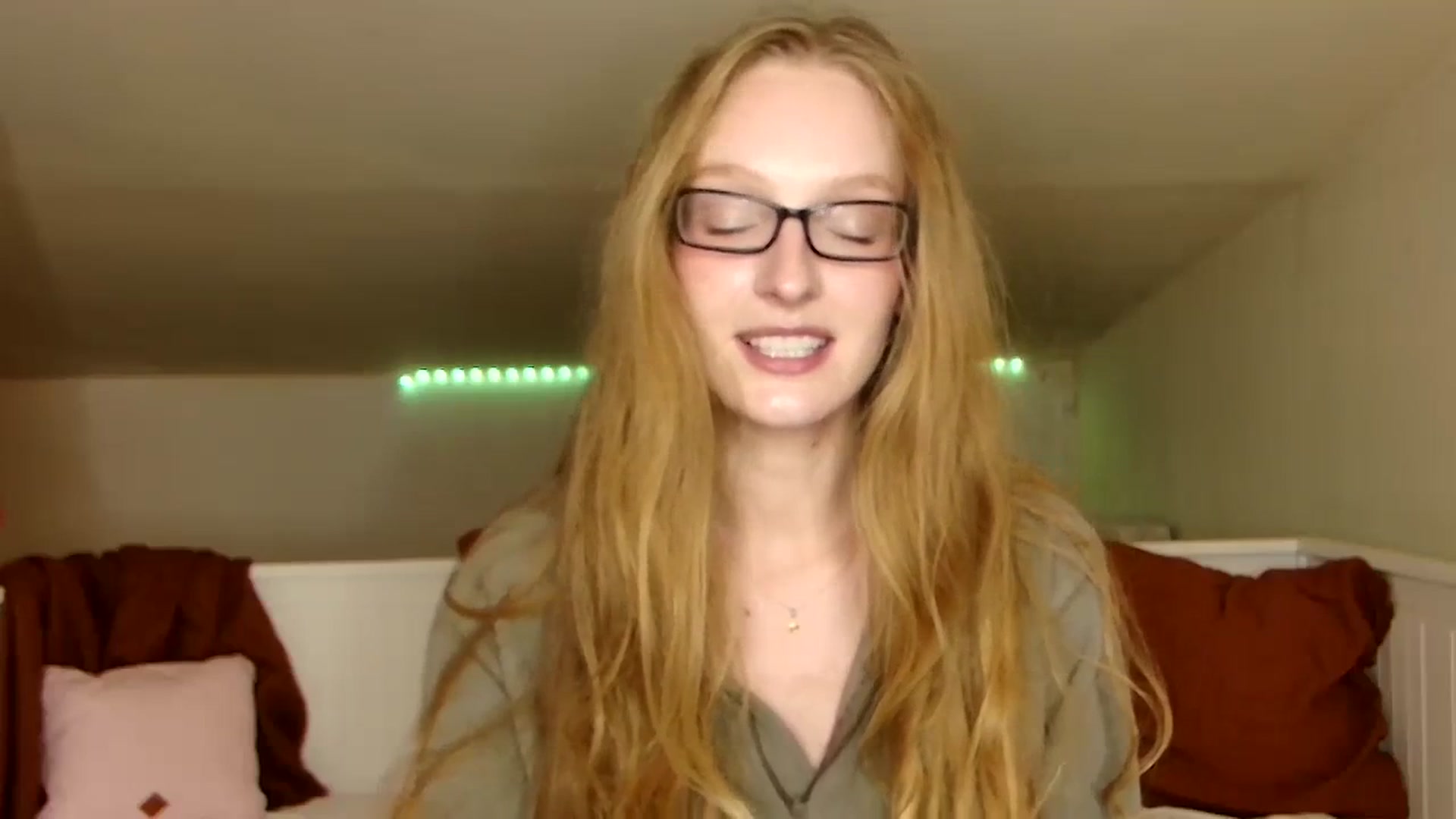 Gallery image thumbnail from Kinkywander's myfreecams stream on, 09/23/2023, 19:11 image 7 of 20