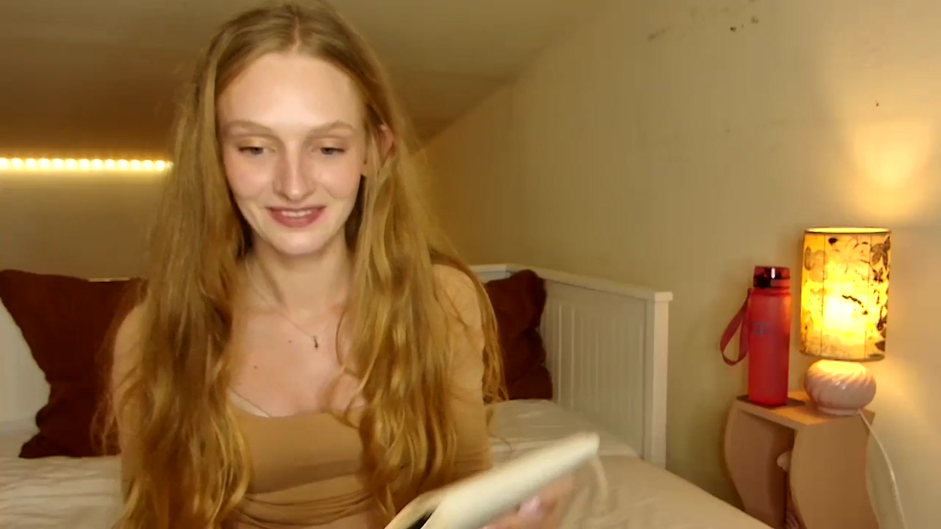 Gallery image thumbnail from Kinkywander's myfreecams stream on, 09/24/2023, 20:39 image 4 of 20