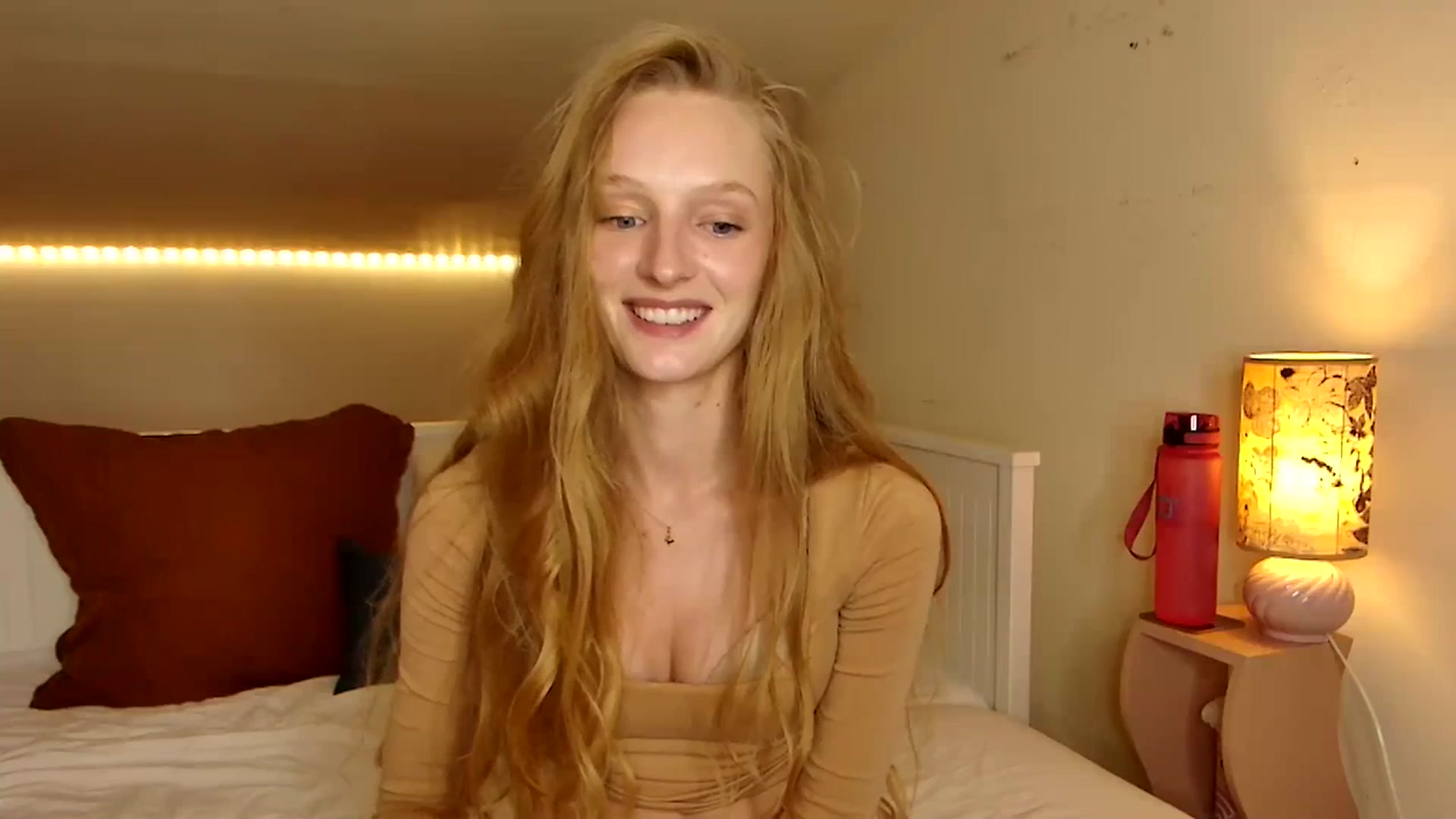 Gallery image thumbnail from Kinkywander's myfreecams stream on, 09/24/2023, 20:39 image 9 of 20