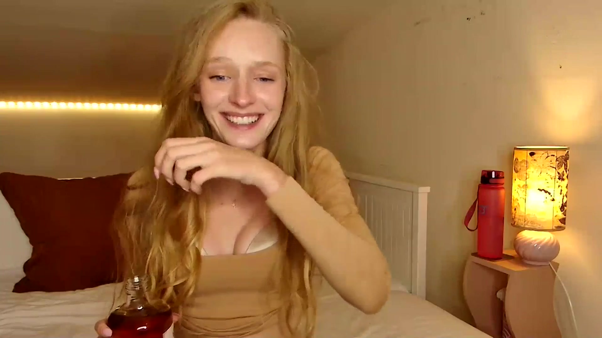 Gallery image thumbnail from Kinkywander's myfreecams stream on, 09/24/2023, 20:39 image 13 of 20