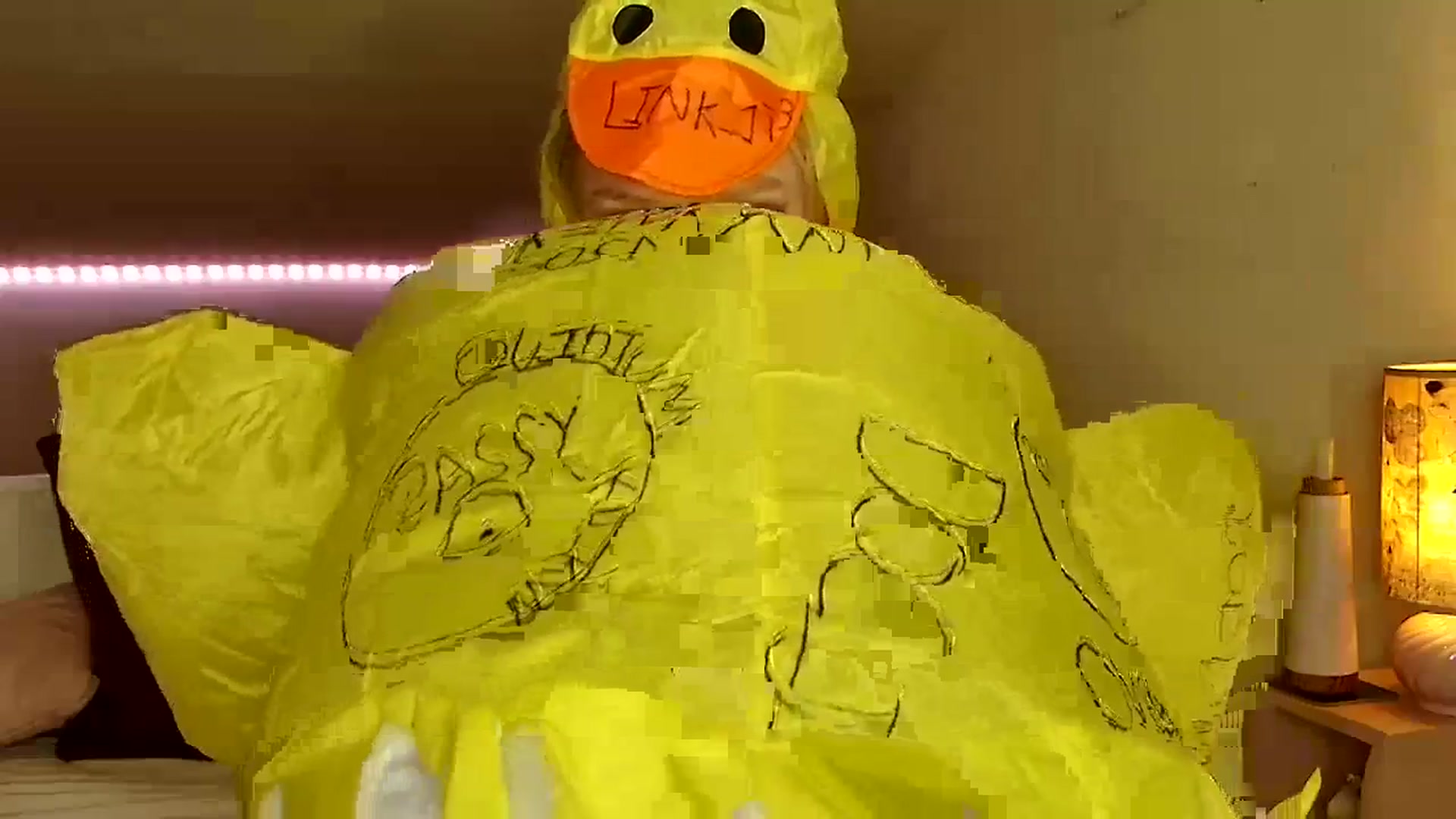 Gallery image thumbnail from Kinkywander's myfreecams stream on, 10/22/2023, 20:12 image 4 of 20
